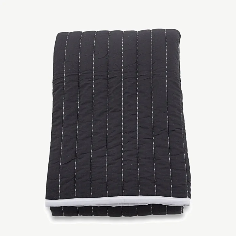 Tepitud voodikate Juni antratsiitvalgest mikrokiust, 260 × 260 cm - 15994-488