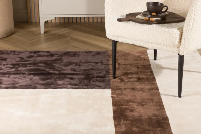 Suur geomeetrilise mustriga viskoosvaip Arvid, elevandiluu-pruun, 350 × 252 cm - 16084-104