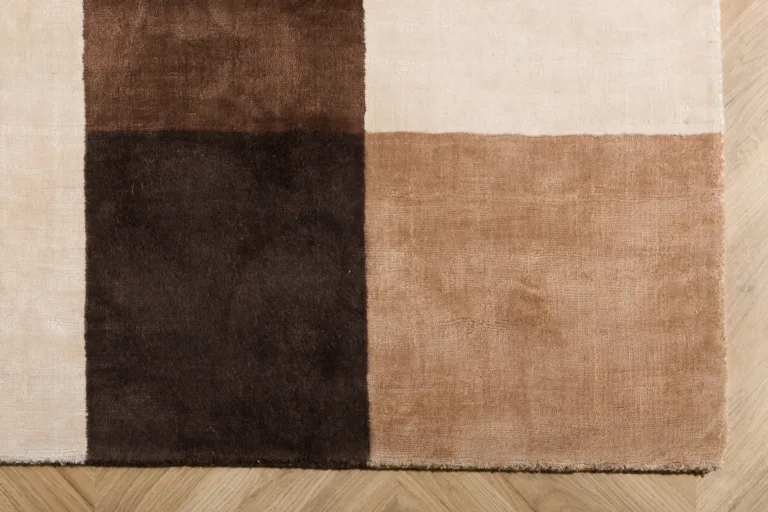Suur geomeetrilise mustriga viskoosvaip Arvid, elevandiluu-pruun, 350 × 252 cm - 16084-104