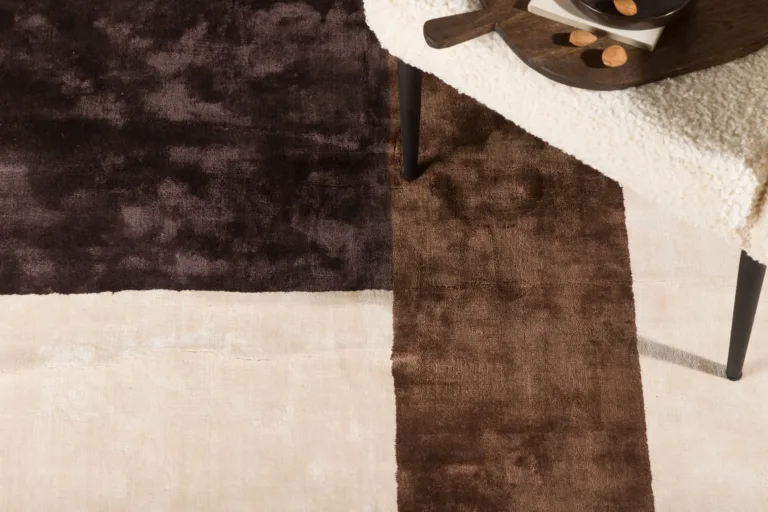Suur geomeetrilise mustriga viskoosvaip Arvid, elevandiluu-pruun, 350 × 252 cm - 16084-104