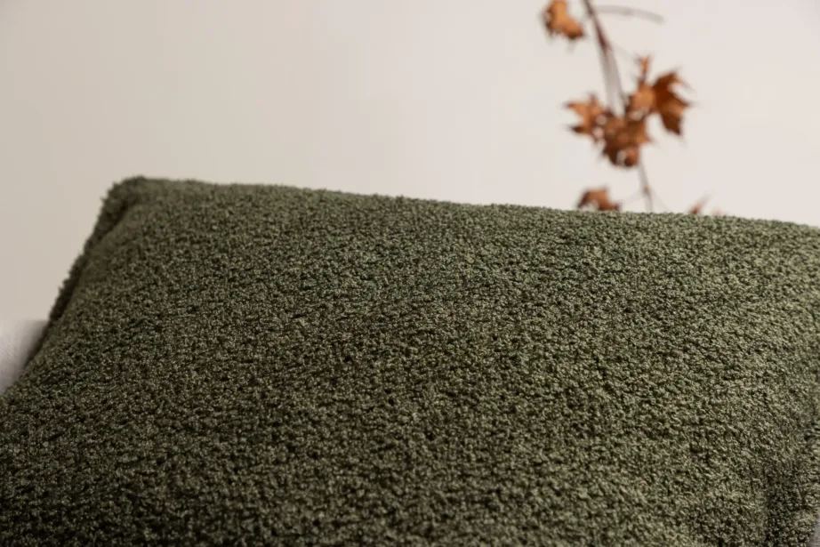 Tuva sarja tumeroheline dekoratiivpadjakate, buklee, 60 × 60 cm, 16096-504 – 6