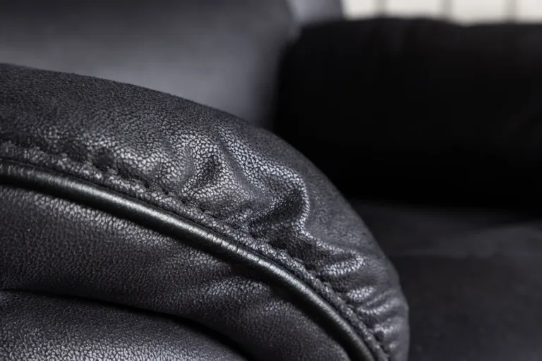 Mustast mikrofiibrist recliner-tugitool Saranda - 16612-100