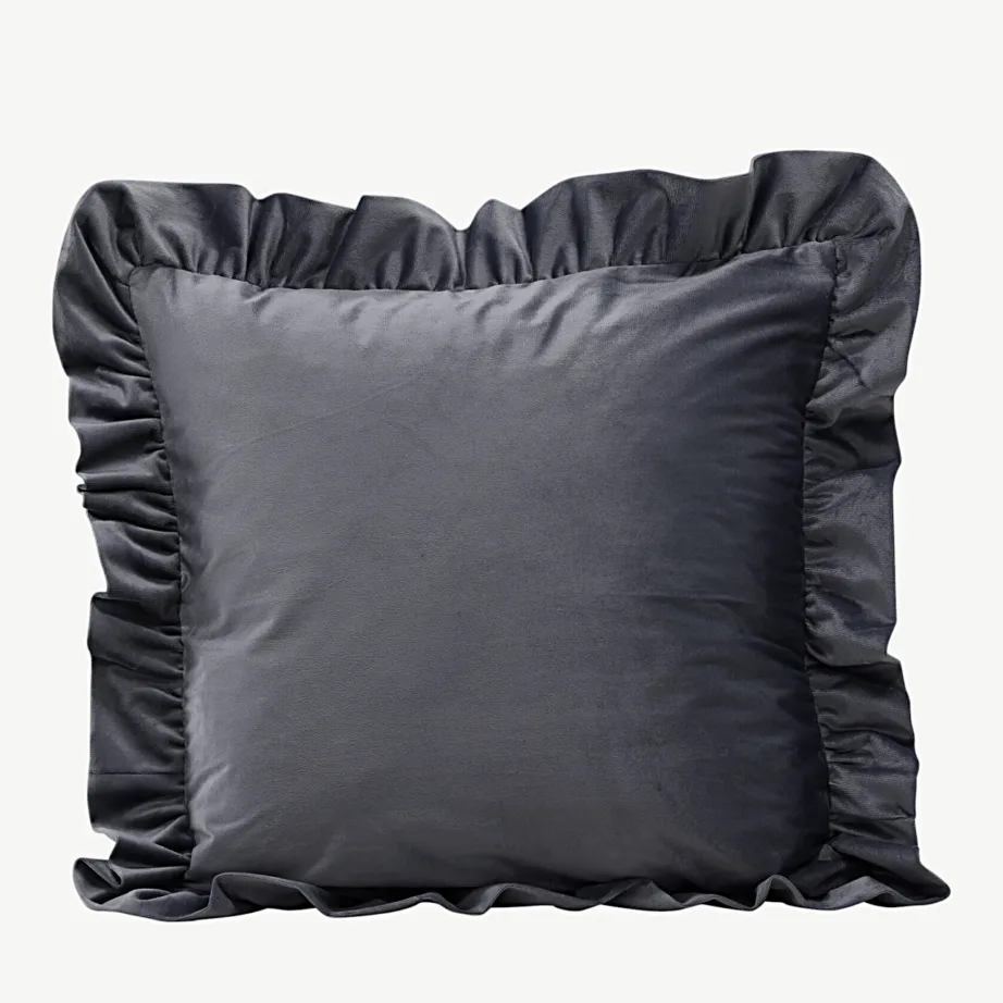 Sametist dekoratiivpadjapüür Hailey kroogitud äärega, tuhmhall, 50 × 50 cm, 17002-503 – 2