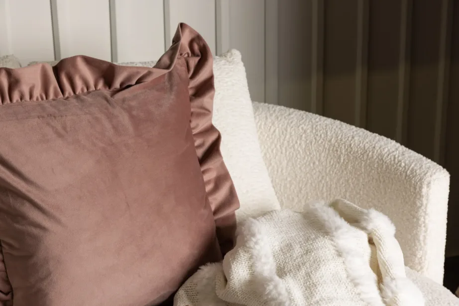 Roosade volangidega dekoratiivpadjakatte Hailey, 50 × 50 cm, polüester, 17003-511 – 6