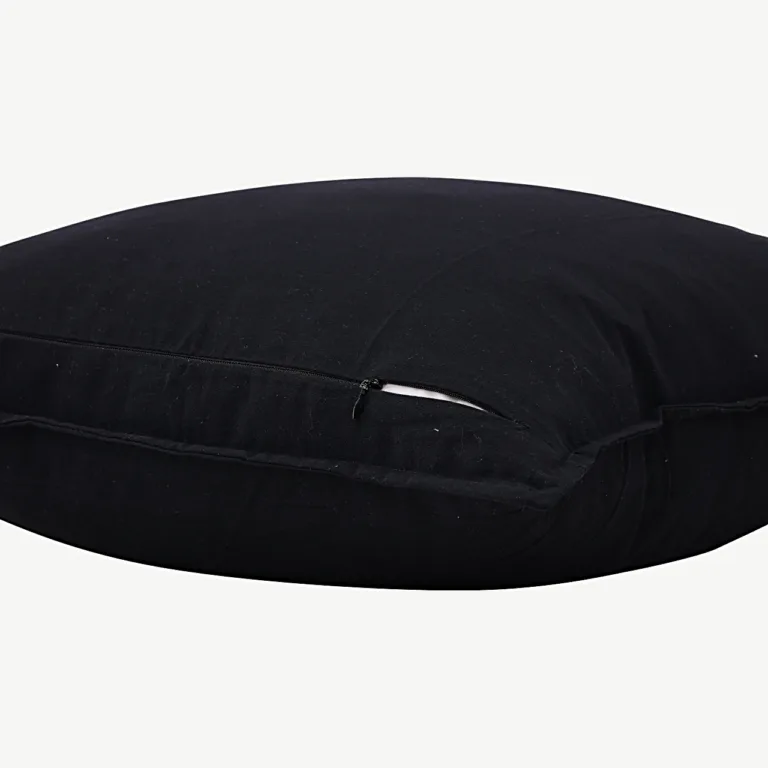 Must puuvillane dekoratiivpadjakate Ronja 45×45 cm - 17020-508
