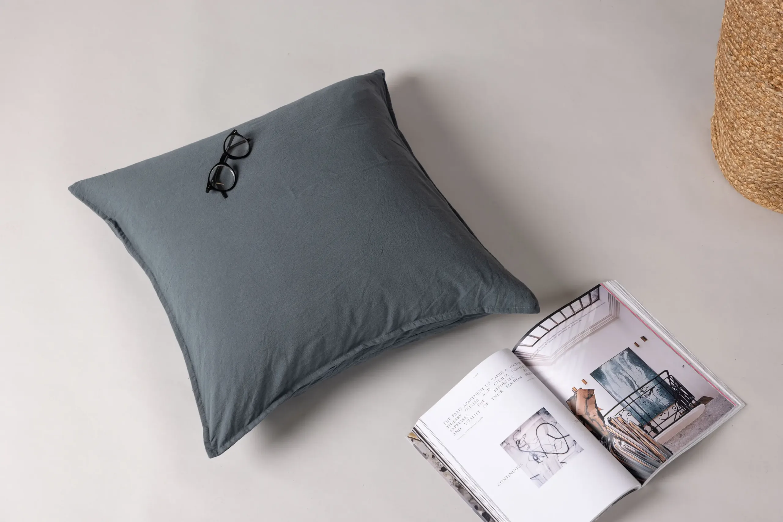 Tumehall pestud puuvillane padjakate Ronja 45 × 45 cm - 17022-505