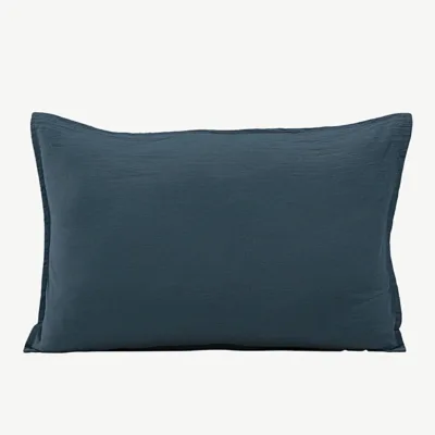 Ronja pestud puuvillast padjapüür, tolmune sinine 40 × 60 cm - 17039-505