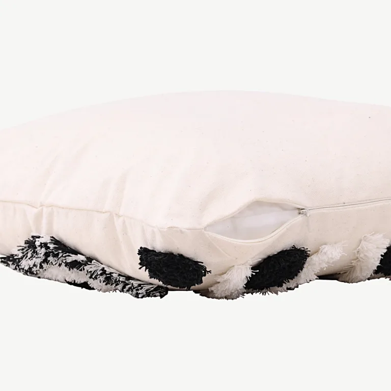 Dekoratiivpadjakate Melissa mustvalge tuftmustriga, 45 × 45 cm - 17046-500