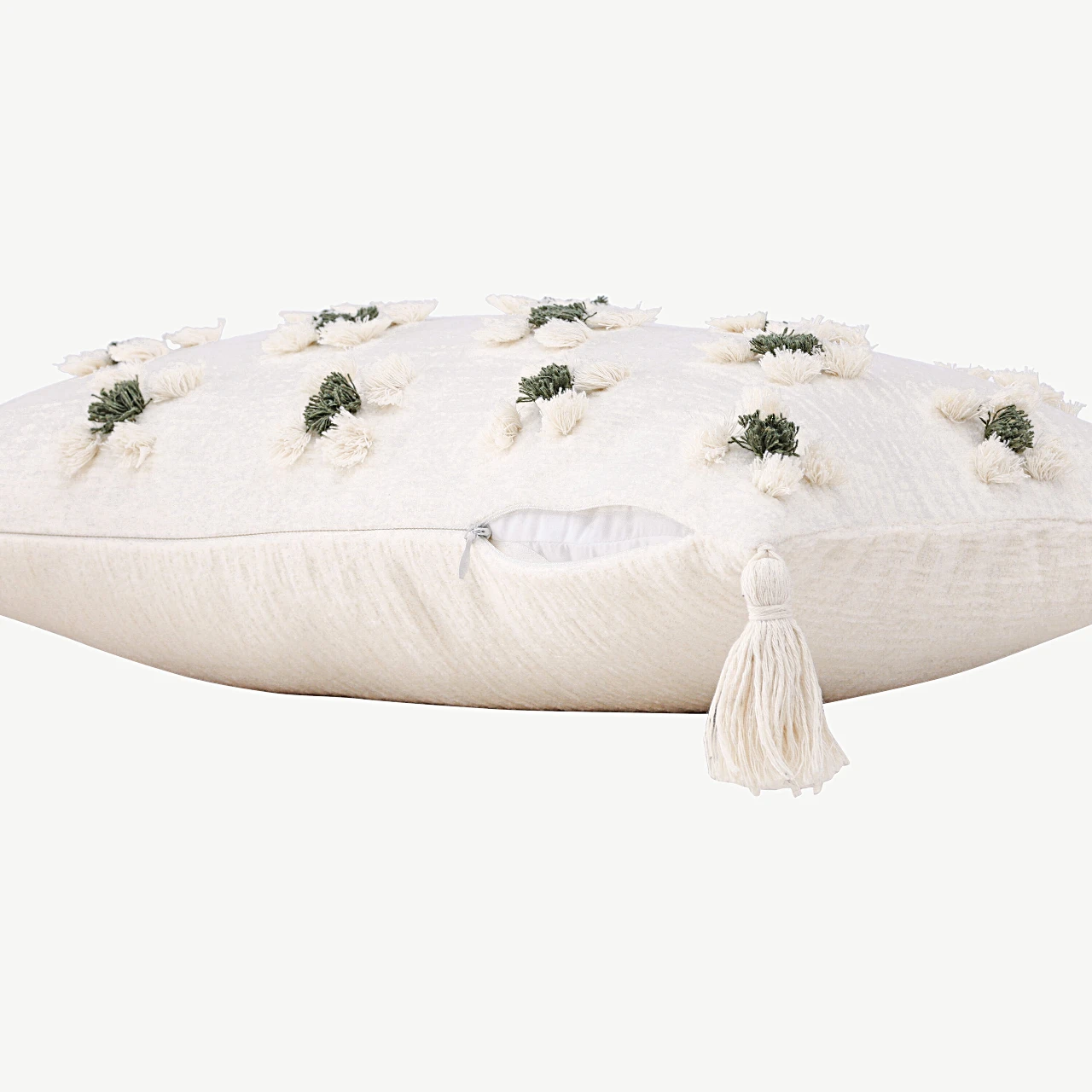Dekoratiivpadjakate Millie valge, tikitud mustriga, 30 × 50 cm (polükeneel) - 17049-501