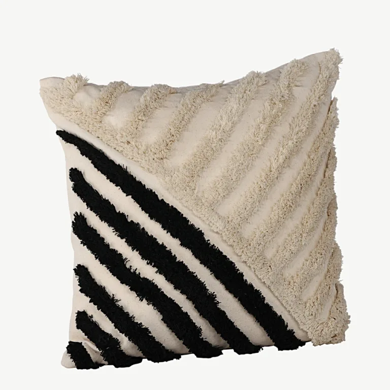 Zara dekoratiivpadjakatte must-valge tuftitud muster, 45 × 45 cm, polüester - 17062-500