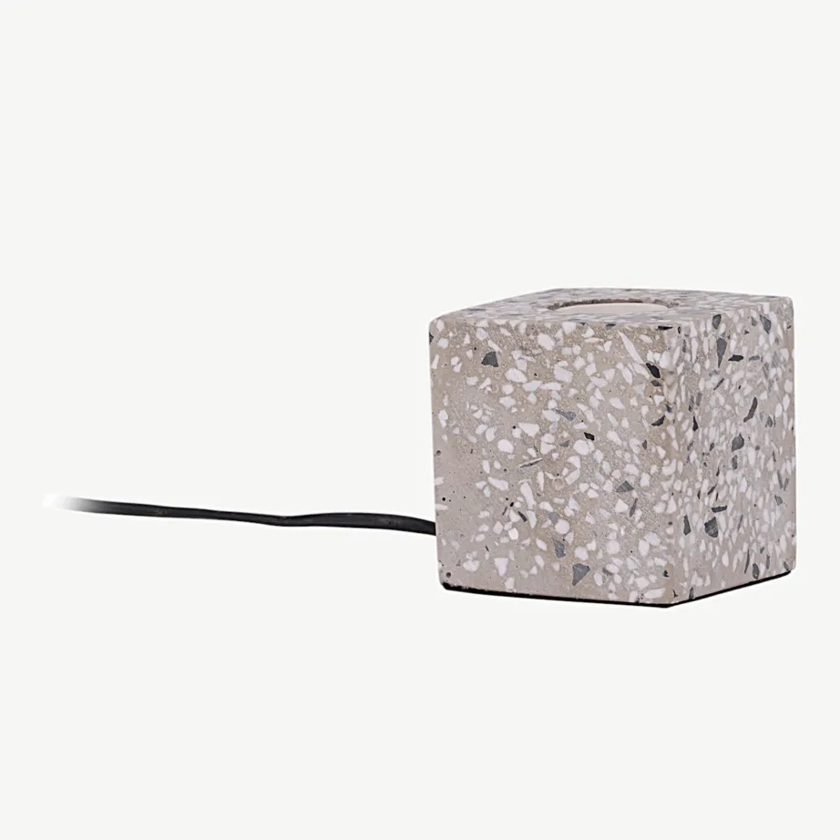 Terrazzo kuubikkerega lauavalgusti Rilche, valge klaas, 9×9 cm, 17065-001 – 3