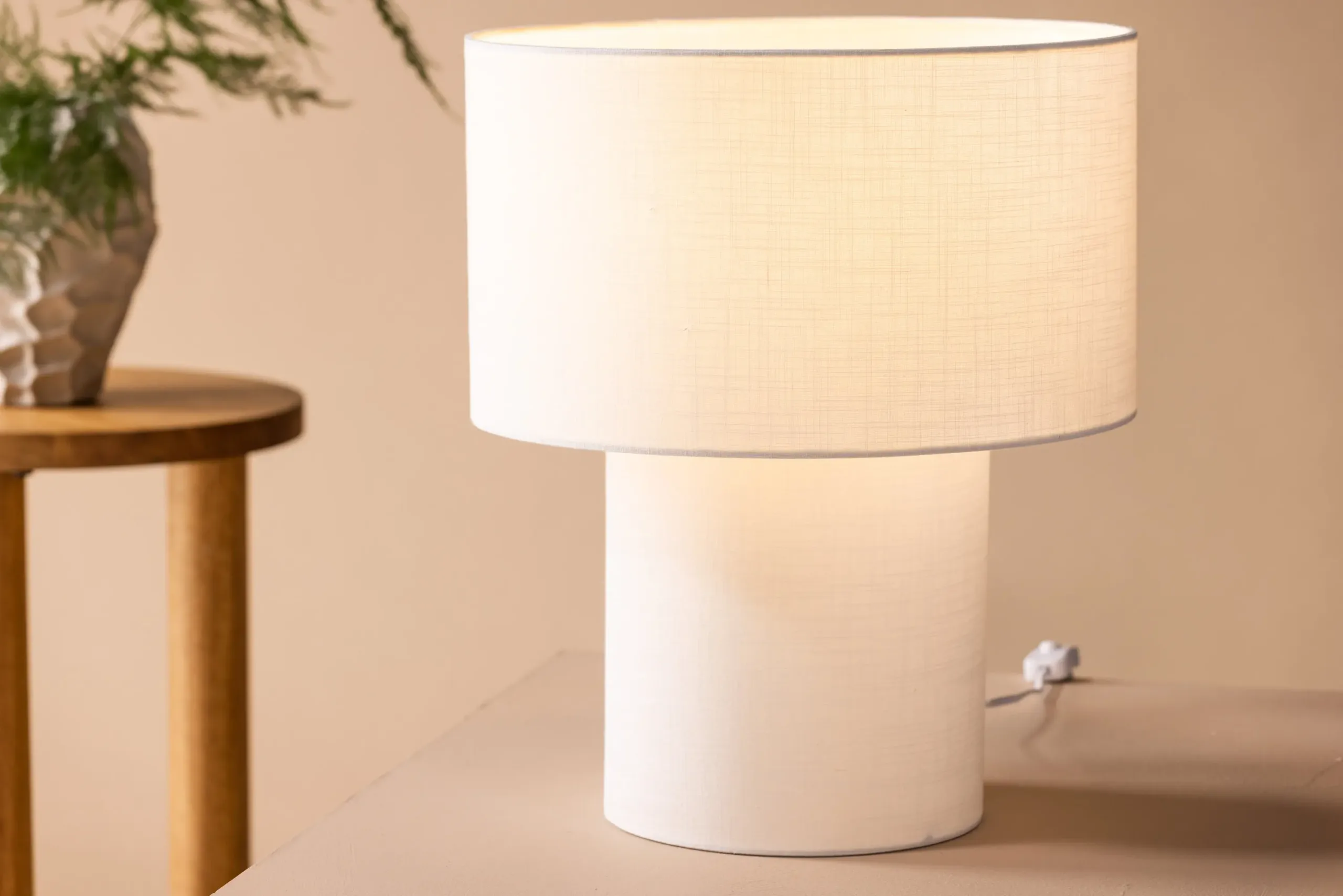 Beežist linakangast minimalistlik laualamp Globia, kõrgus 40 cm - 17065-006
