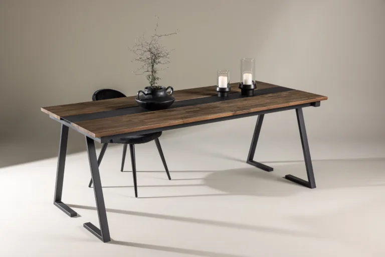 Jakarta tiigipuust söögilaud musta metallist detailiga, 200x90 cm - 18004-680