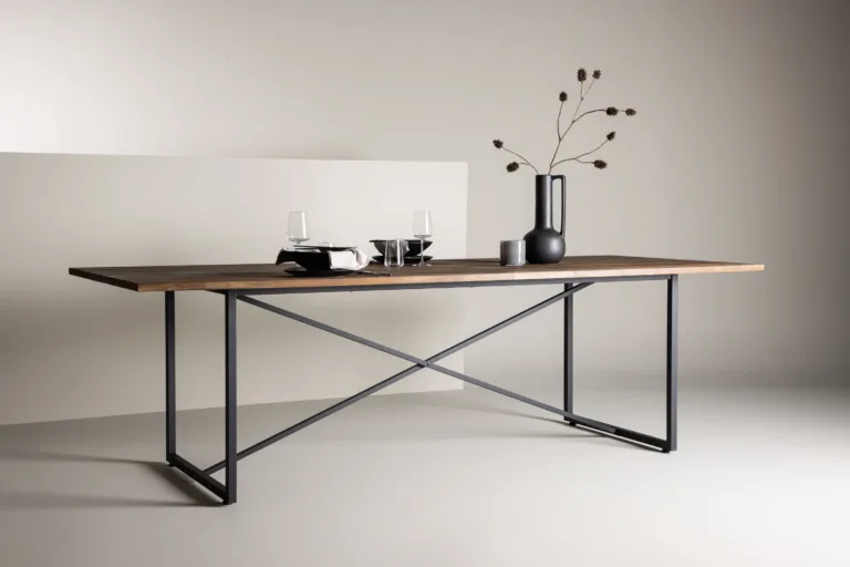 Ristkülikukujuline tiigipuidust söögilaud Padang mustade terasjalgadega, 250x100 cm - 18008-680