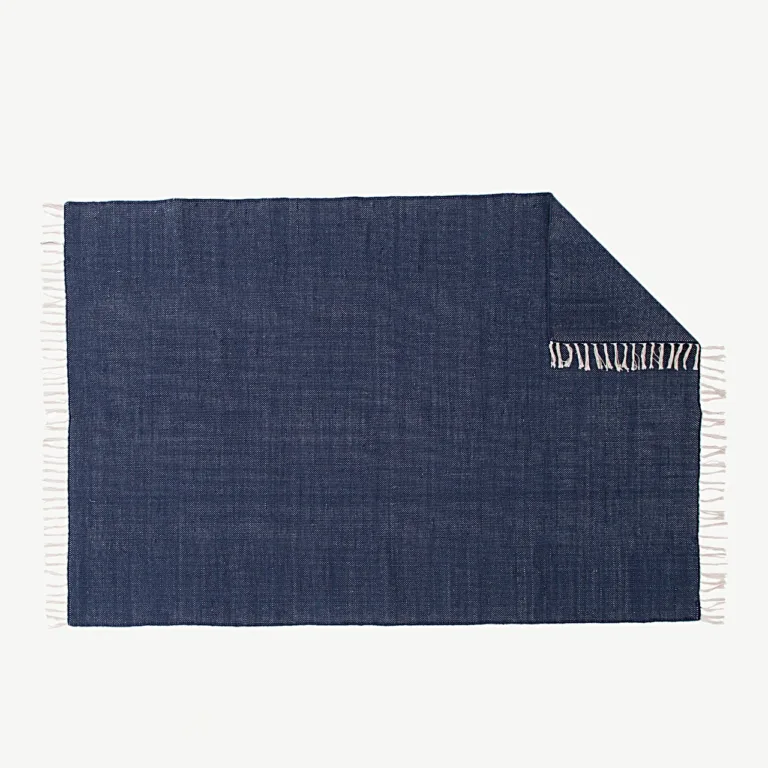 Tumesinine puuvillavaip Panipati sarjast (170 × 240 cm, valged narmad) - 18024-337
