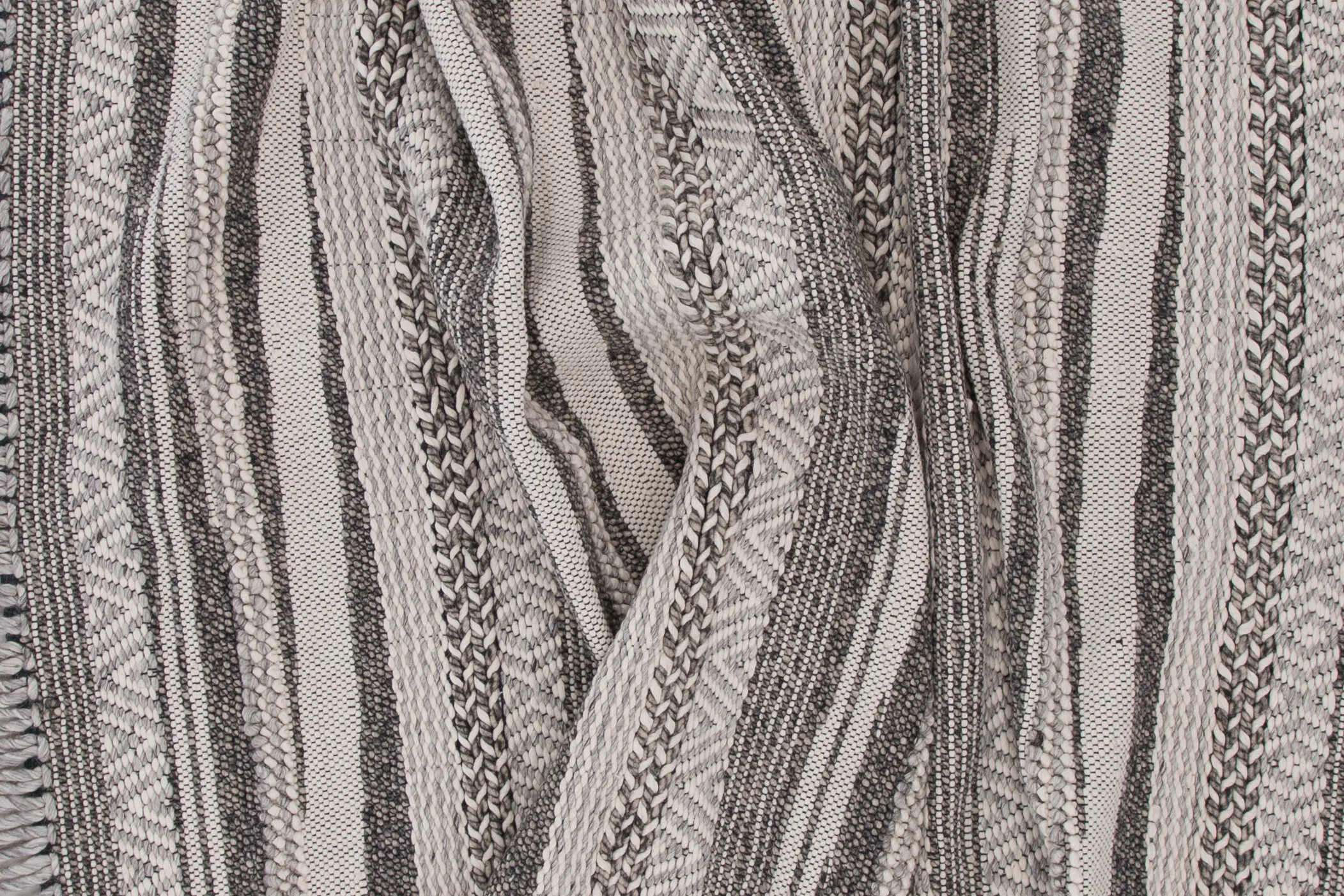 Tumehall villavaip Alwar, kootud, narmastega, 170 × 240 cm - 18041-385