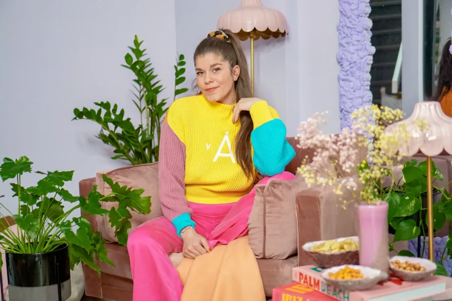 Vanaroosast sametist tugitool Boom kuldsete jalgadega, 18046-989 – 7