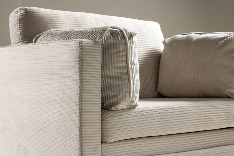 Helebeežist sametist tugitool Boom kuldsete jalgadega, 18046-995 – 9