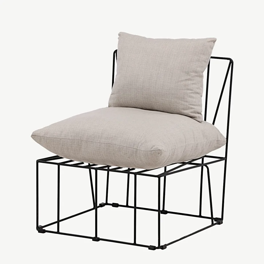 Beež polüesterlinase kangaga tugitool musta metallraamiga Livonia, 18048-110 – 5