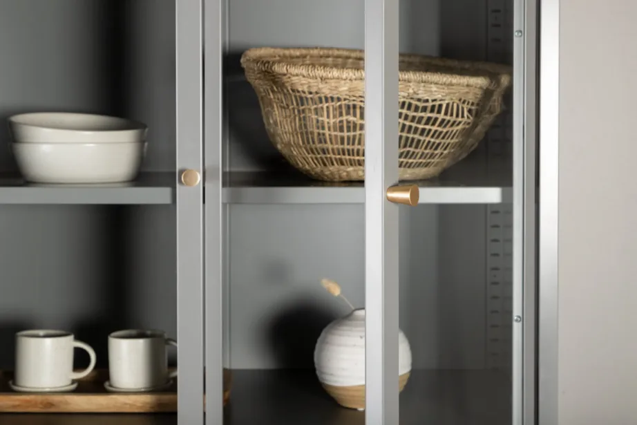 Helehall teraskapp klaasustega ja avatud riiulitega Bakal, 18069-255 – 10