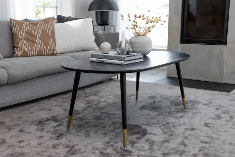 Must spoonviimistlusega sohvalaud Dipp messingdetailidega, 120 × 60 cm - 18104-188