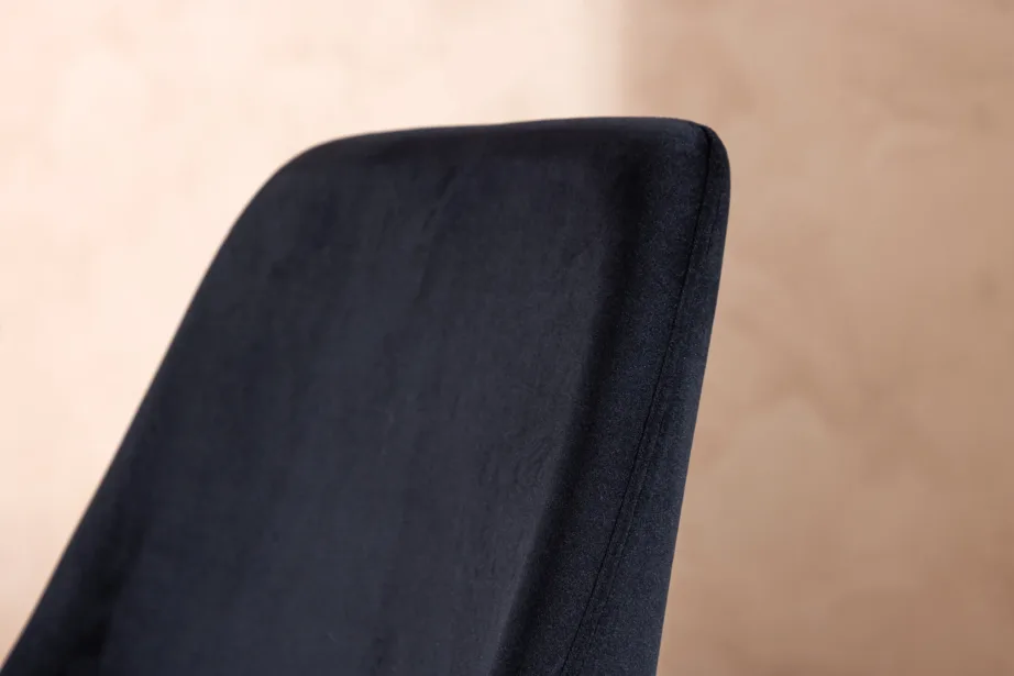 Mustast velvetkangast söögitool Night, terasjalgadega, 19905-408 – 10