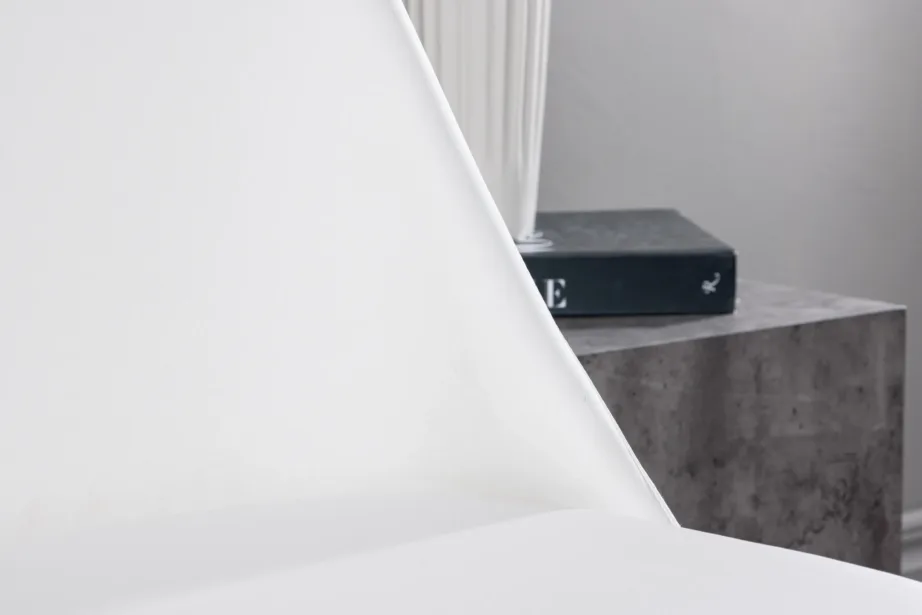 Valge kunstnahast söögitool Night mustade terasjalgadega, 19905-458 – 10