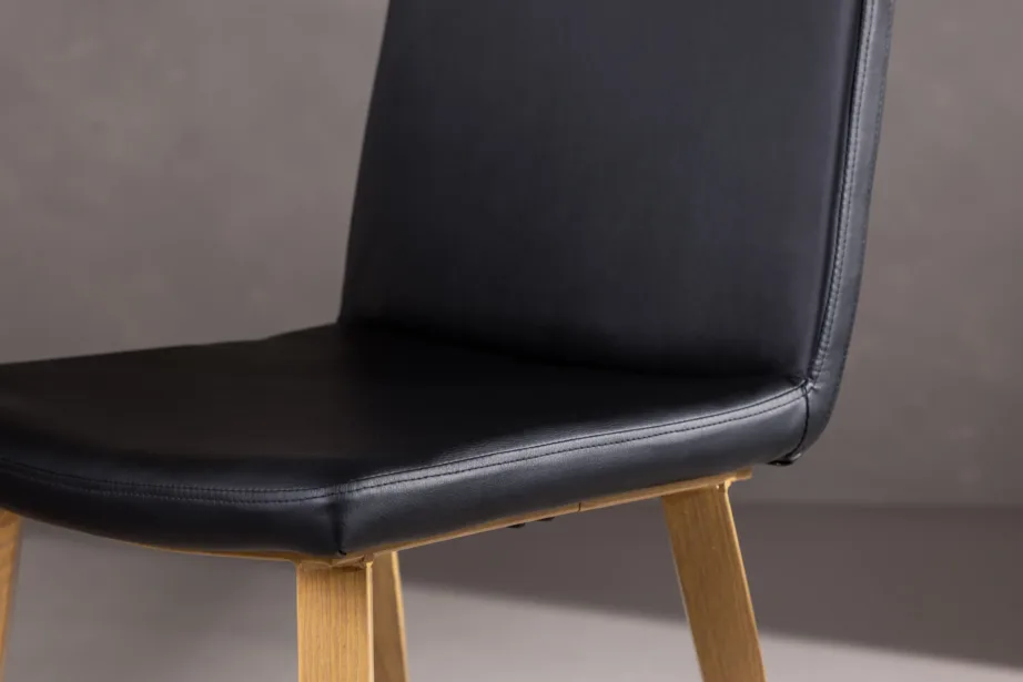 Mustast kunstnahast söögitool Today, loodusliku viimistlusega metalljalad, 19906-458 – 10