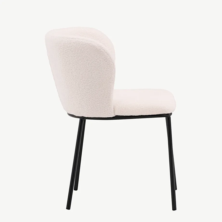 Valgest buklee-kangast söögitool Edina mustade metalljalgadega, 19916-360 – 2