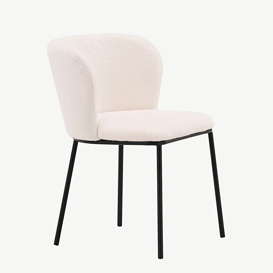 Valgest buklee-kangast söögitool Edina mustade metalljalgadega, 19916-360 – 3