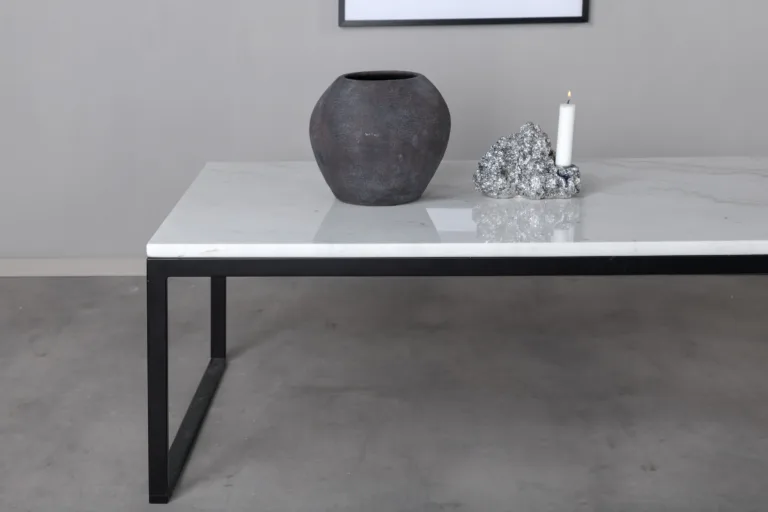 Valgest marmorist diivanilaud mustal terasraamil Estelle, 120 × 60 cm - 19933-580