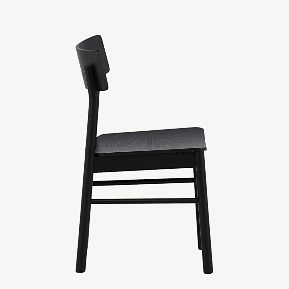 Mustast kasepuidust söögitool Montros, ümardatud seljatoega, 19936-109 – 2