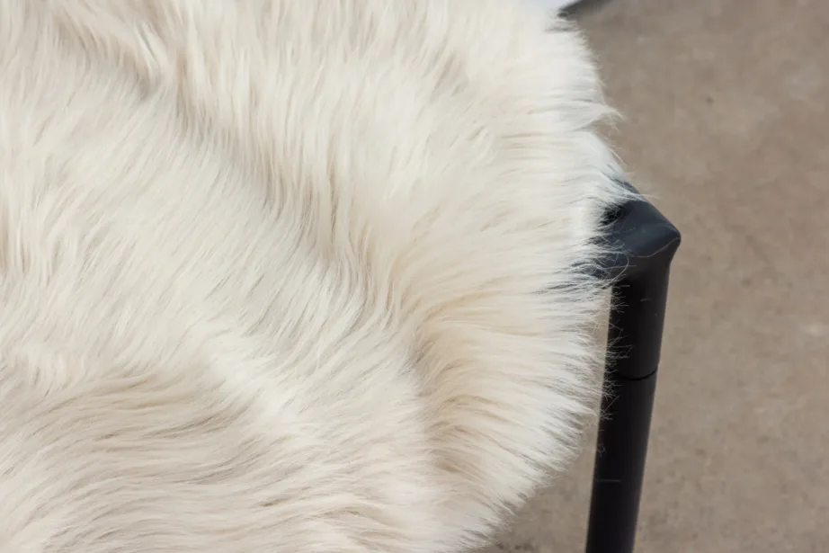 Beež kunstkarusnahast pleed Katy, 180 × 55 cm, 19993-102 – 4