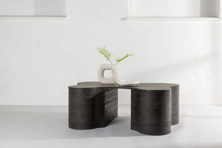 Mokka viimistlusega voolujooneline MDF-diivanilaud Larvik, 130 × 90 cm - 20063-125