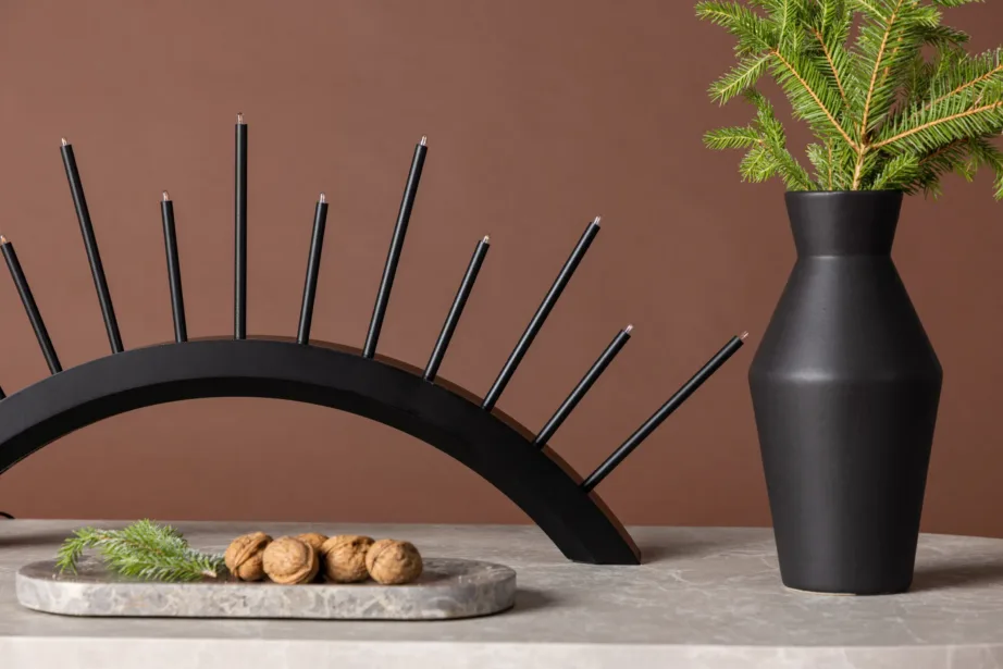 Must MDF poolkaarekujuline advendiküünlajalg Kettilsås, 13 LED-tulega, 20065-100 – 9