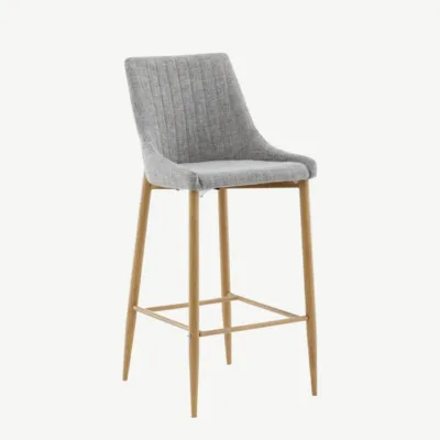 Helehall polsterdatud baaritool Plaza tammeimitatsiooniga, integreeritud jalatoega - 27704-440