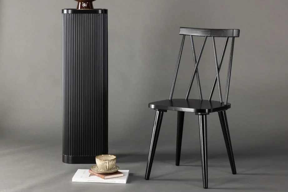 Mustast kummipuidust söögitool Mariette (ergonoomilise disainiga), 29270-368 – 8