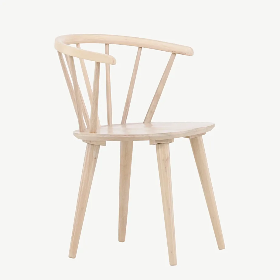 Valge peitsiga kummipuidust söögitool Bobby ümarate seljatugedega, 29280-300 – 3