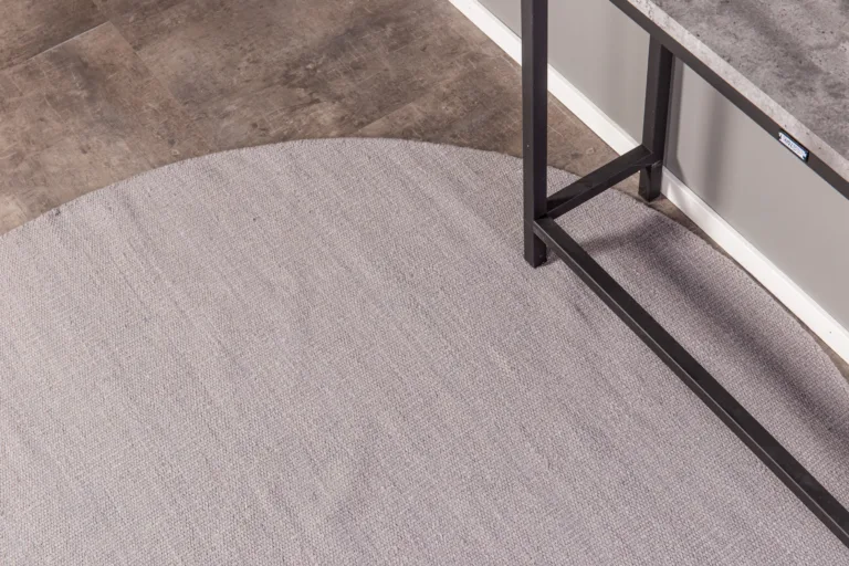 Konsoollaud Rise halli betooni imiteeringuga ja musta terasraamiga (110 × 30 × 80 cm) - 29918-668