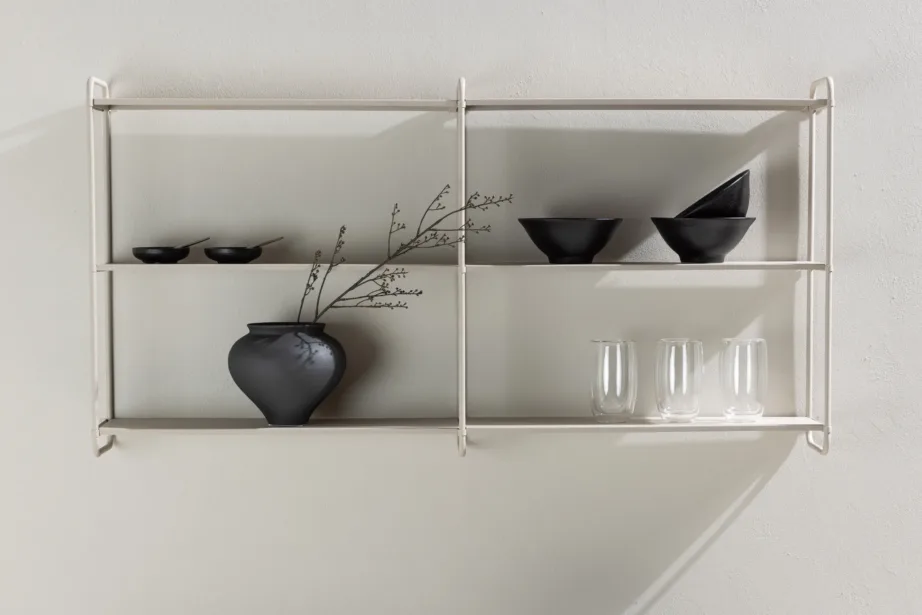 Beežist pulbervärvitud rauast seinariiul Lyon, 3 kitsast tasapinda, 30051-101 – 8