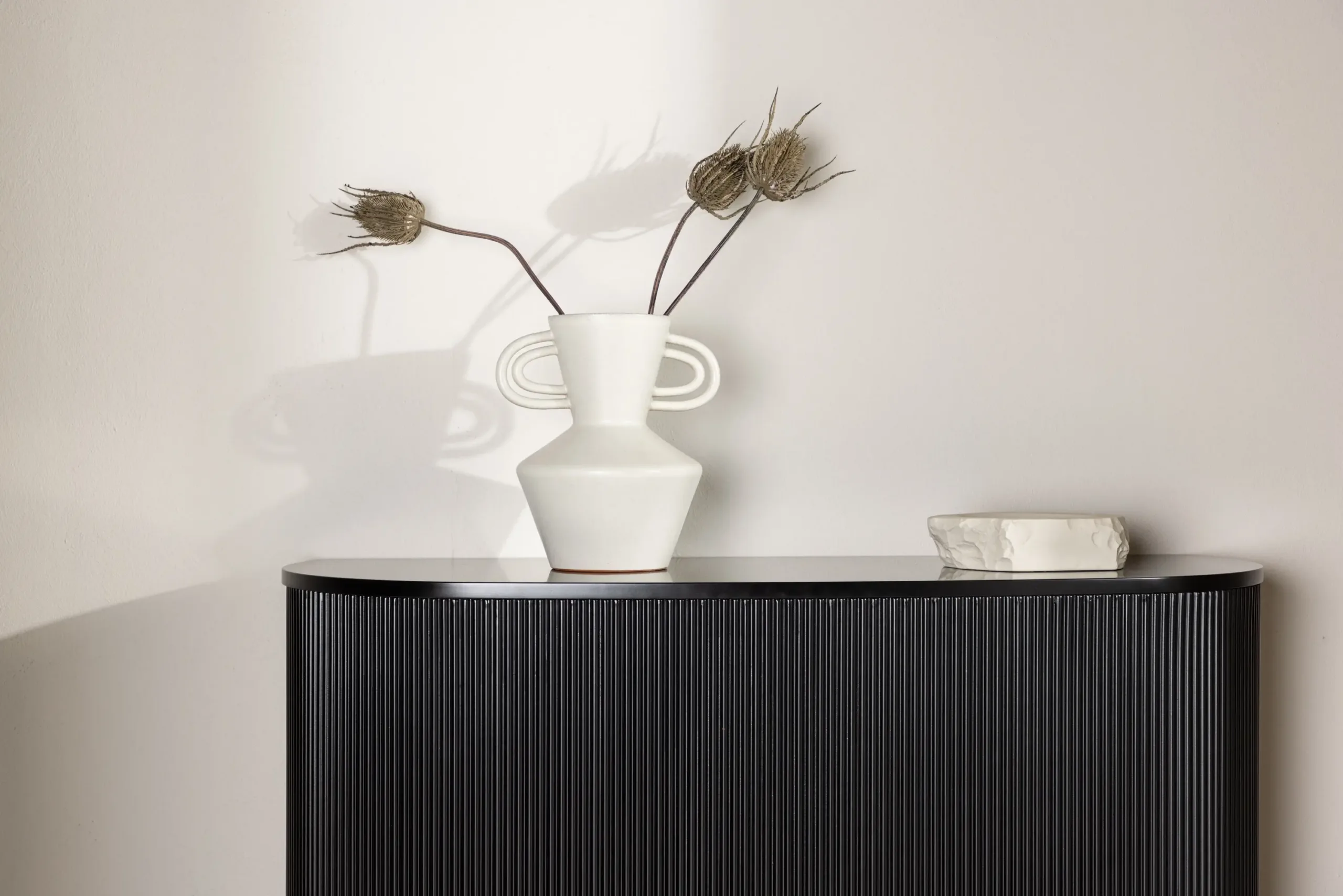 Must soonilise esipaneeliga seinakapp Loca, 120 cm MDF-ist - 30151-490