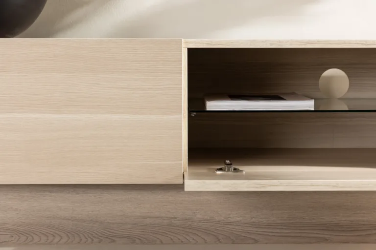 Valge peitsiga MDF TV-alus Cuenca klaasriiuliga, 160 cm - 30168-130