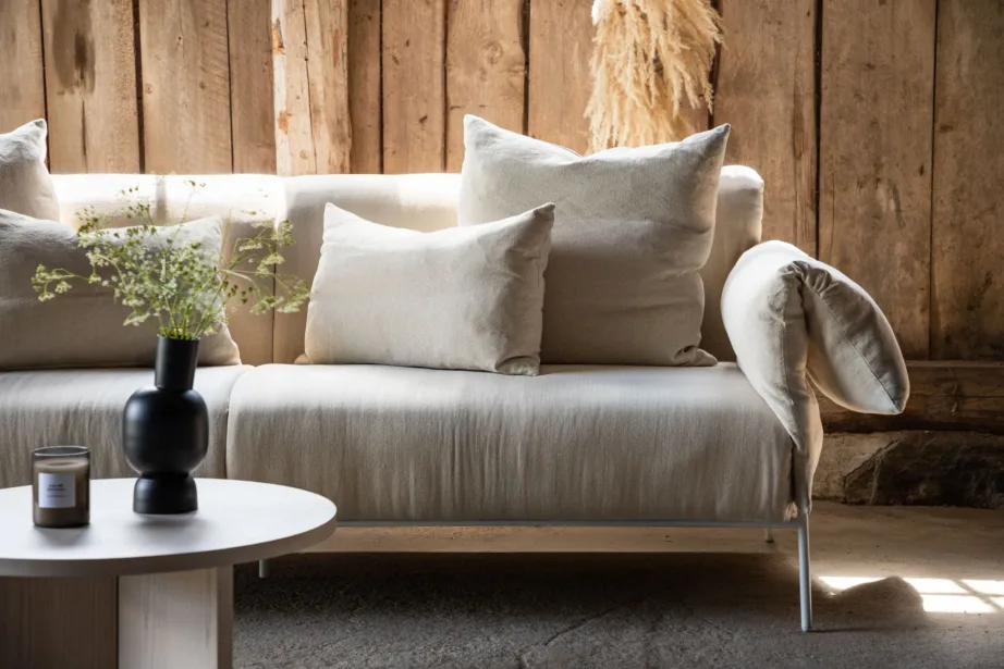 Öckerö kolmekohaline põhjamaise disainiga diivan, beež kangas ja valge terasraam, 40000-050 – 8