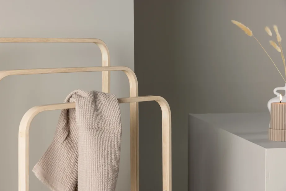 Kolmekordne valge terasest riidenagi Drammen, 42000-130 – 10