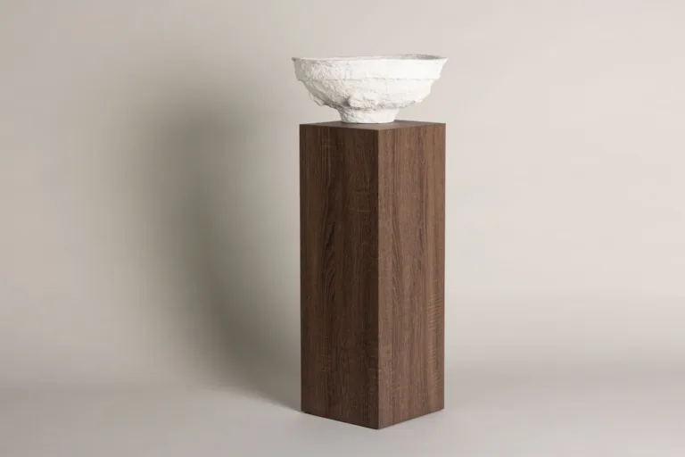 Ramsvik tumepruun MDF-postament, 23×23×65 cm - 42000-290