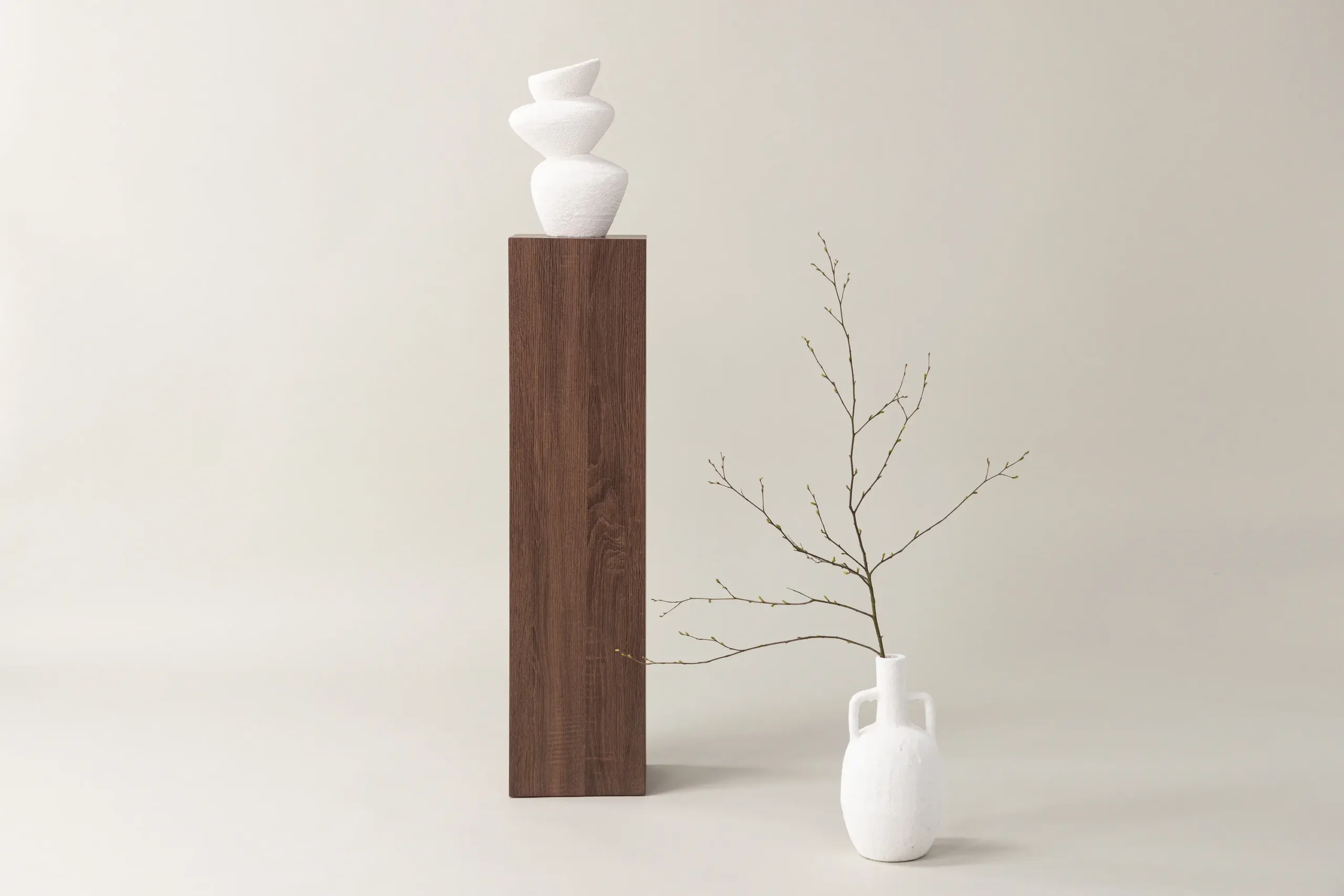 Kõrge tumepruun MDF abilauapjedestaal Ramsvik (23 × 23 × 95 cm) - 42000-304