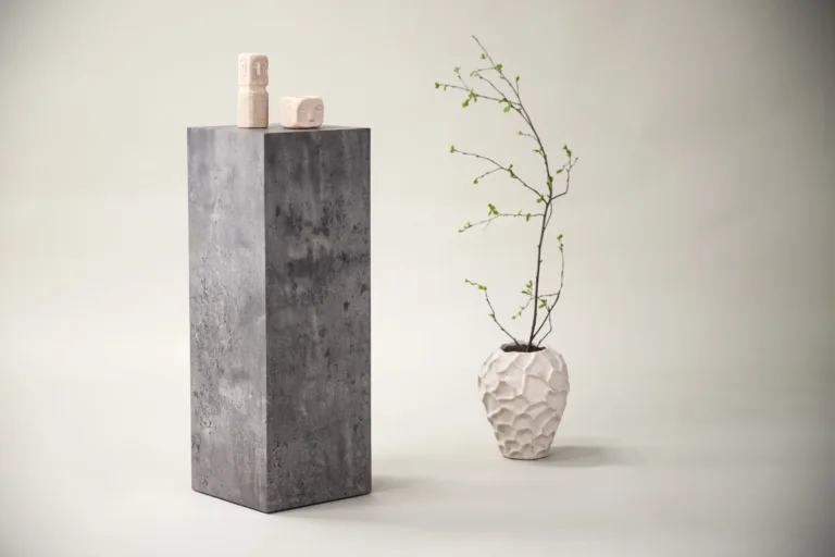 Ramsvik hall betoonilaadse viimistlusega küljelaud-pjedestaal (MDF, 65 cm) - 42000-317