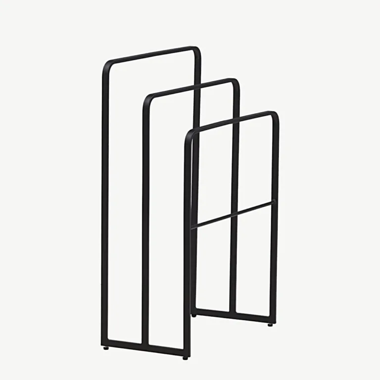 Minimalistlik mustast metallist riidehoidja Drammen (3 riputuskaart) - 42000-448