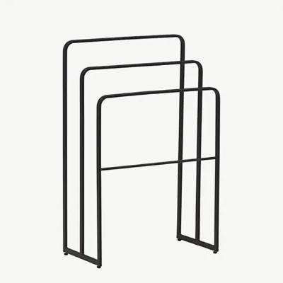 Minimalistlik mustast metallist riidehoidja Drammen (3 riputuskaart) - 42000-448
