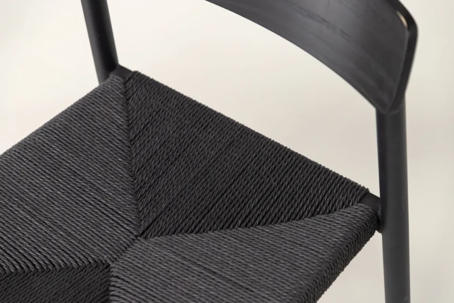 Malmöni must köiest söögitool, puidust seljatugi, VIND, 43000-121 – 9